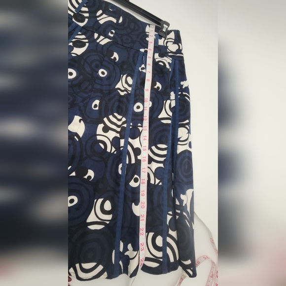 Elegant Navy and White A-Line Skirt - Picture 8 of 8